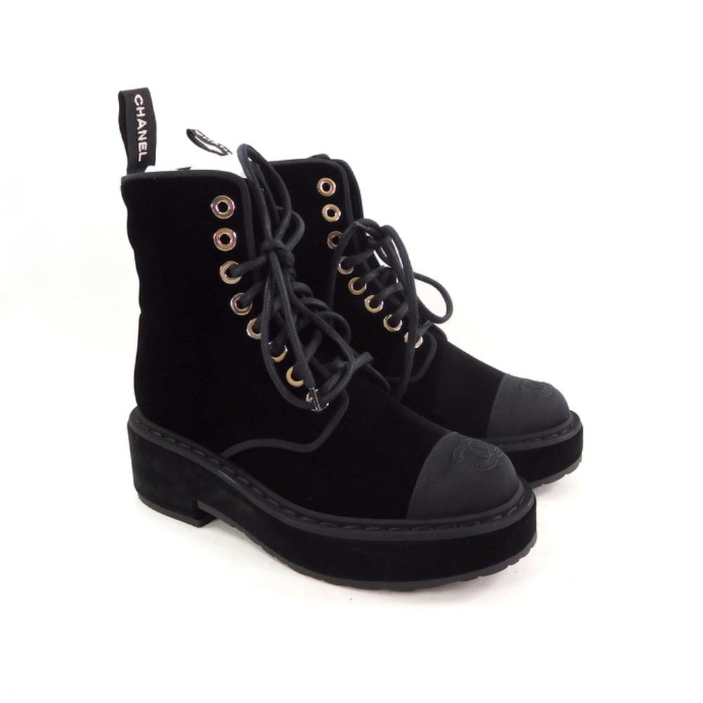 Channel G33168 Riot Short Velvet Combat Boot